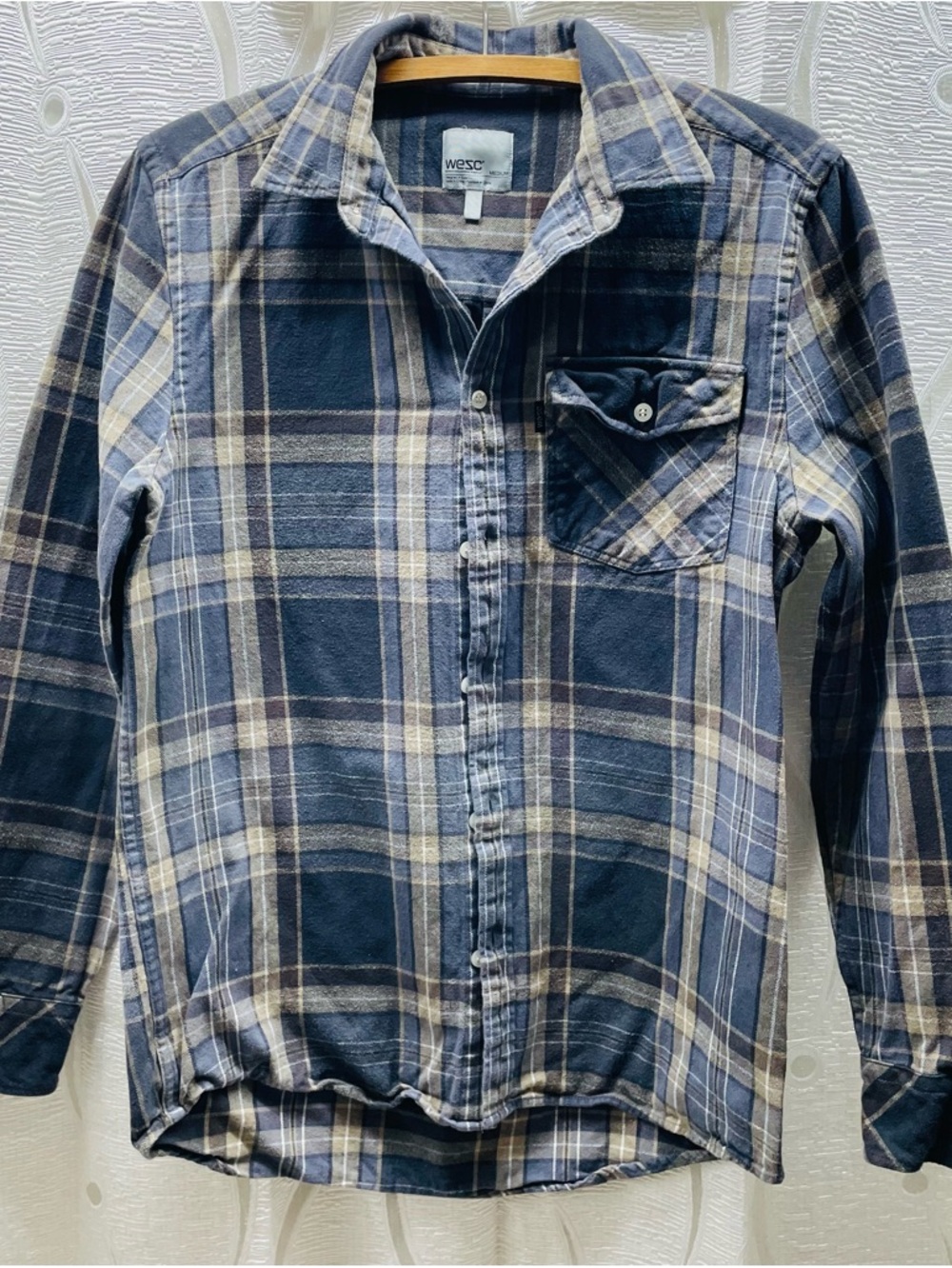 WeSC Abdon Flannel Shirt Mens Medium Blue Plaid Cotton Long Sleeve Excellent